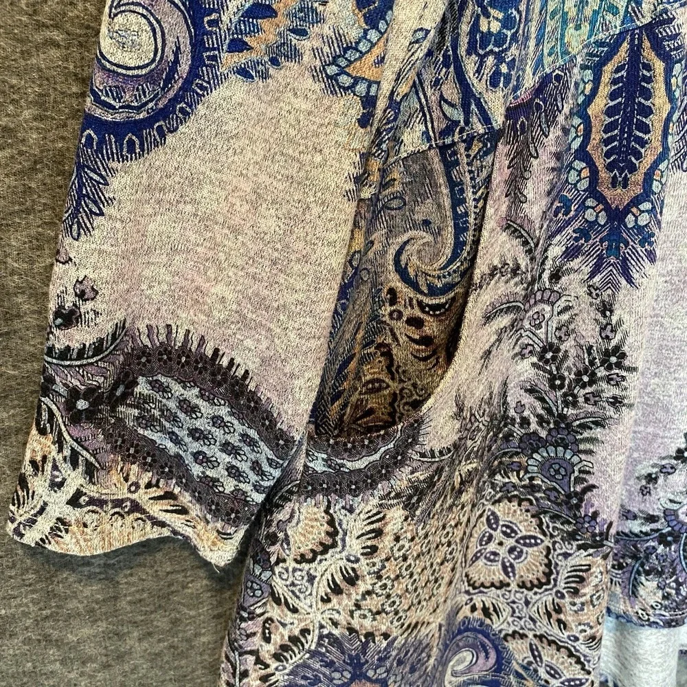 Chicos Sweater Womens 3 XL Paisley Hi Low Stretch Knit Top Tunic Button Cuff‎